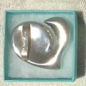 Tiffany & Co. Sterling Silver Vintage 70s Elsa Peretti Heart Belt Buckle W/ box Tiffany & Co. | Accessories | Tiffany Co Sterling Silver  main image 2